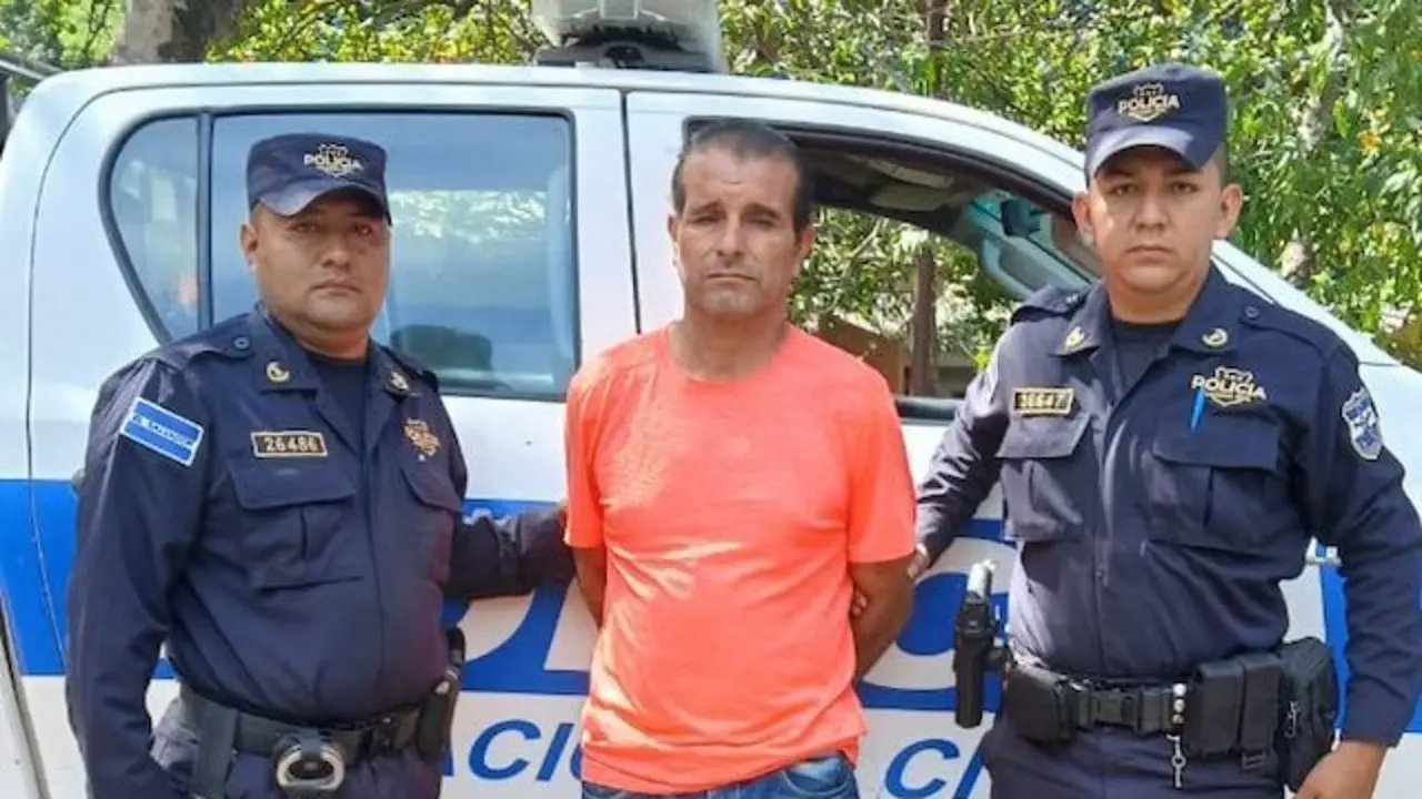 Jorge Antonio Pérez Sola, 47 años de edad, hurto