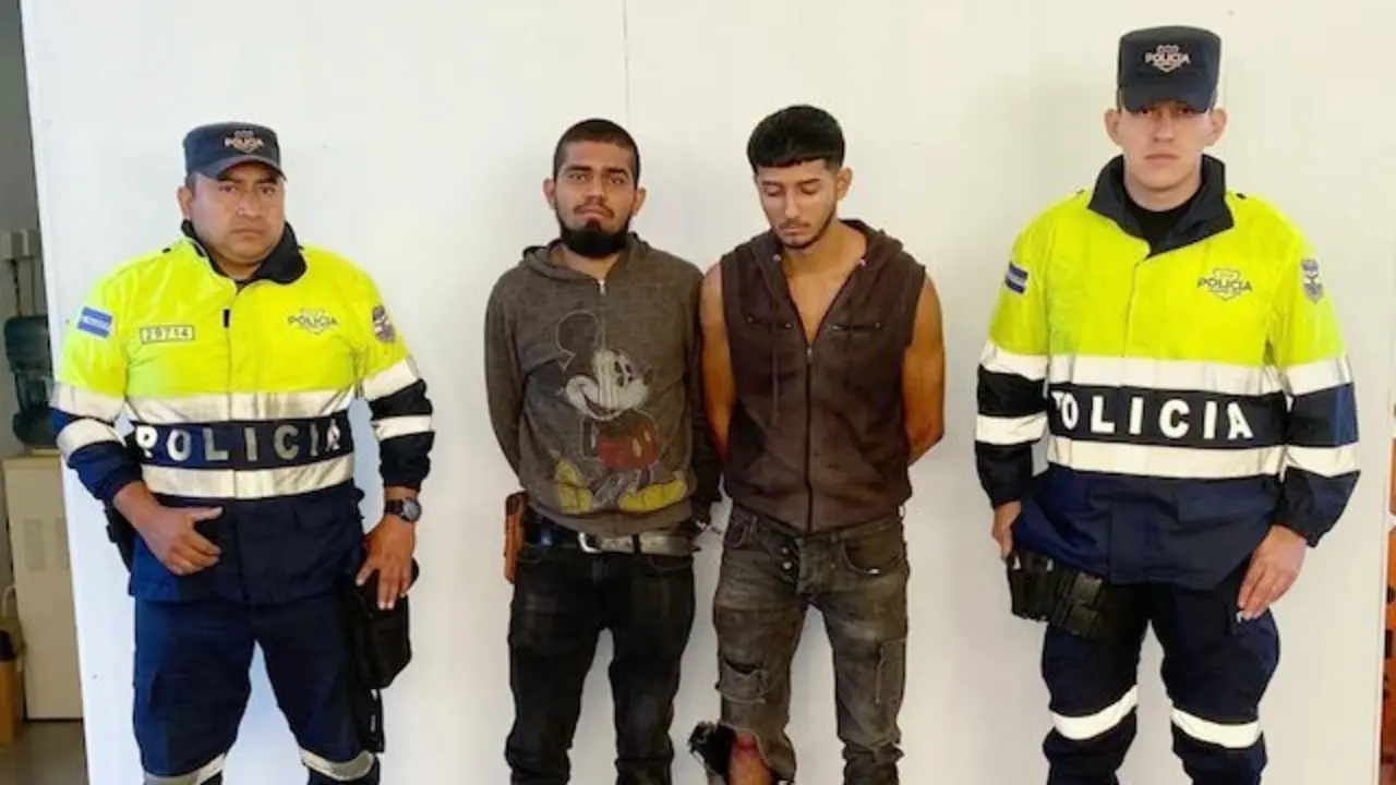 Luis Antonio Hernández Rodríguez, 18 años de edad, y Élder Adonay López Tejada, 22 años, conducción peligrosa y daños