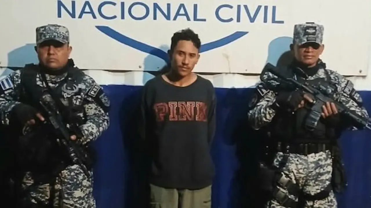 Jefferson Manuel Cristo Cartagena, 18 años de edad, hurto