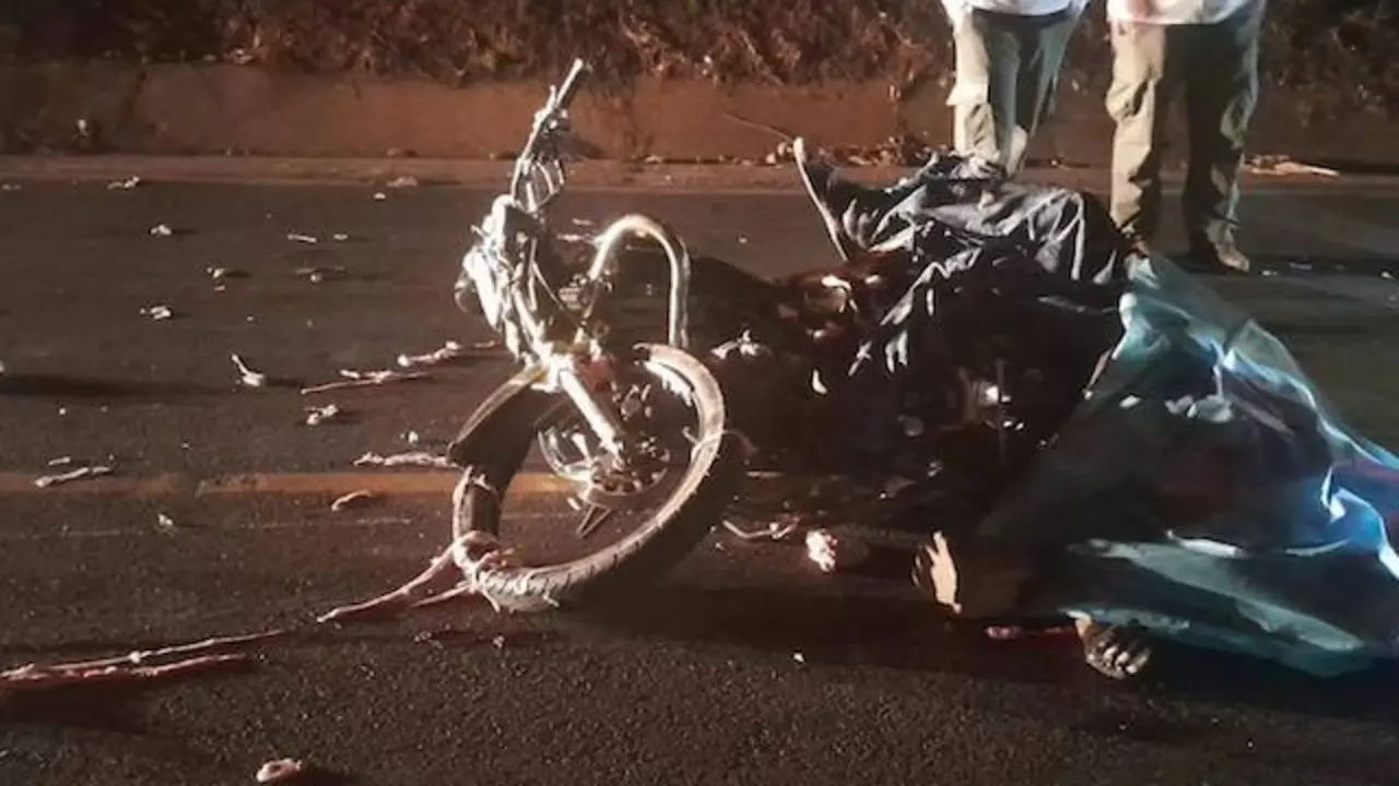 Motociclista fallecido