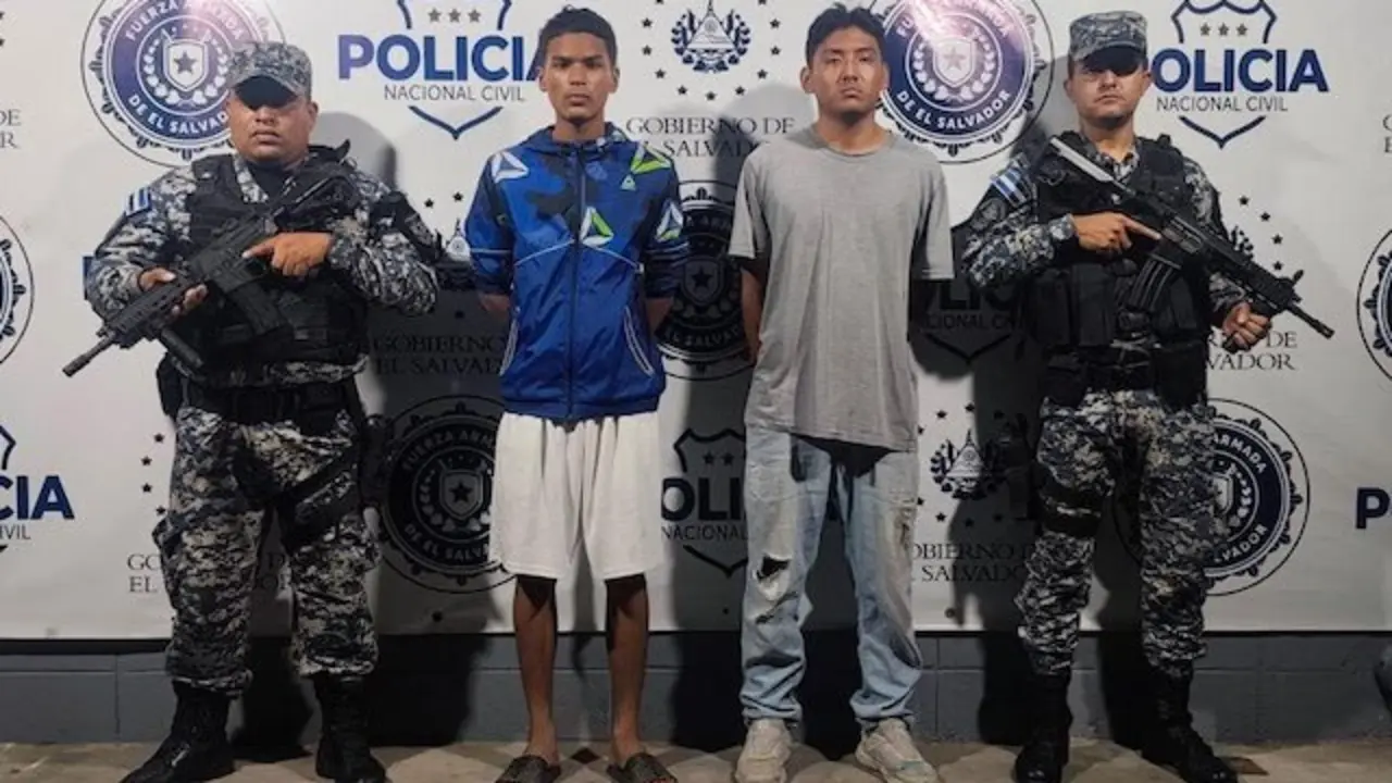 Andy Alejandro Castro Chávez y Christian Geovanny Méndez Mancía, robo