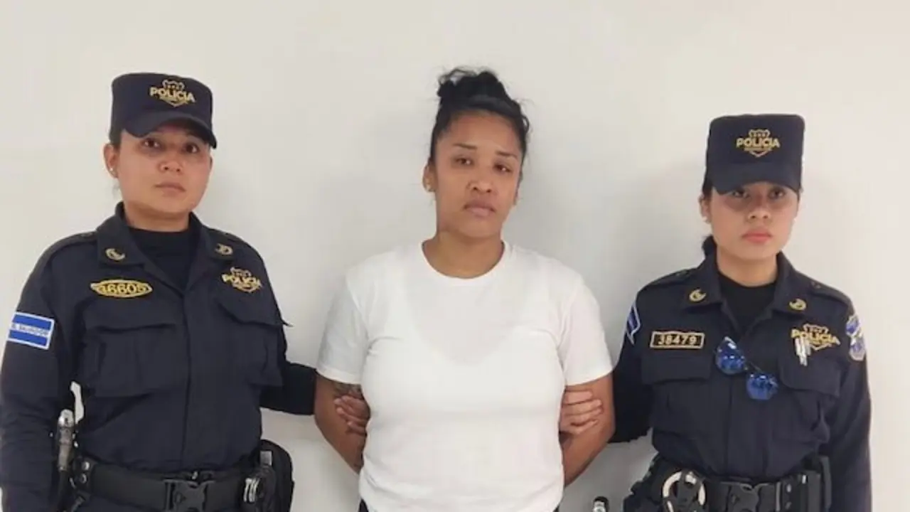 Ciria Griceli Figueroa Hernández, 34 años de edad, hondureña, extorsión agravada