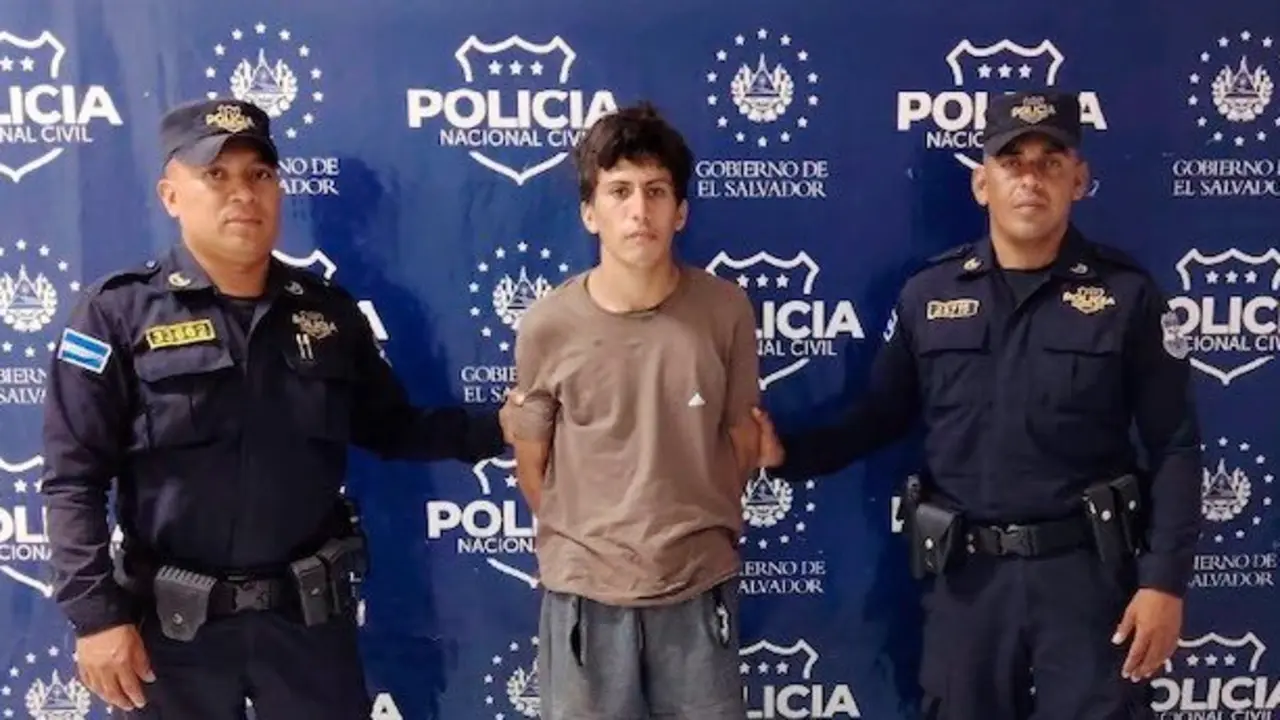 Edgar Miguel Dimas Martínez, 21 años de edad, hurto agravado