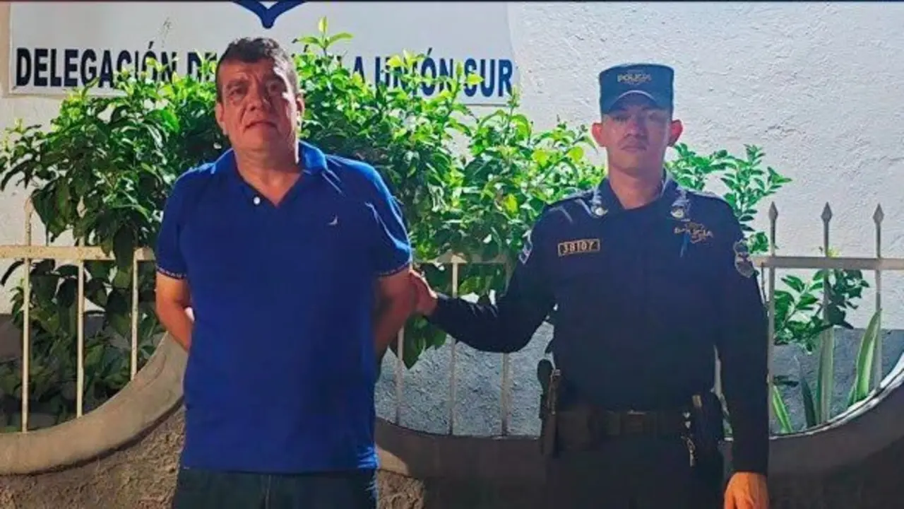 Guillermo Antonio Machado Amaya, 47 años, lesiones a su madre de 85 años con un corvo