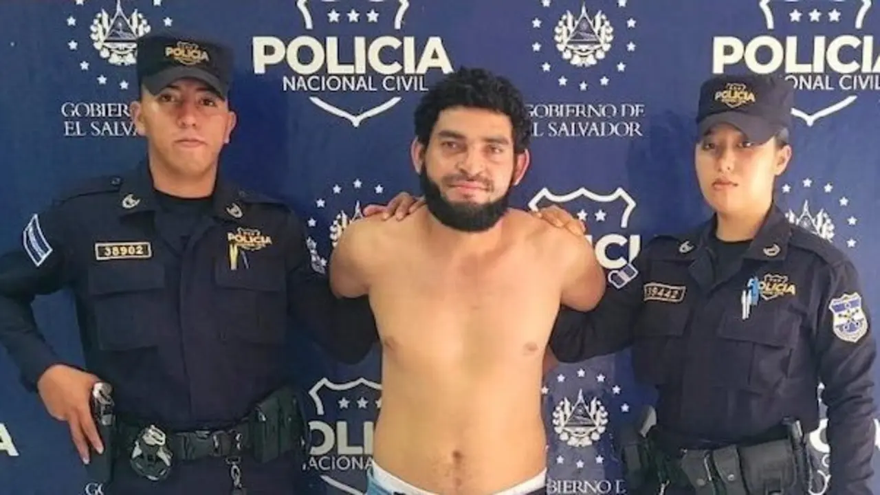 Ángel Yibram Muñoz Mendoza, 27 años de edad, nicaragüense, hurto