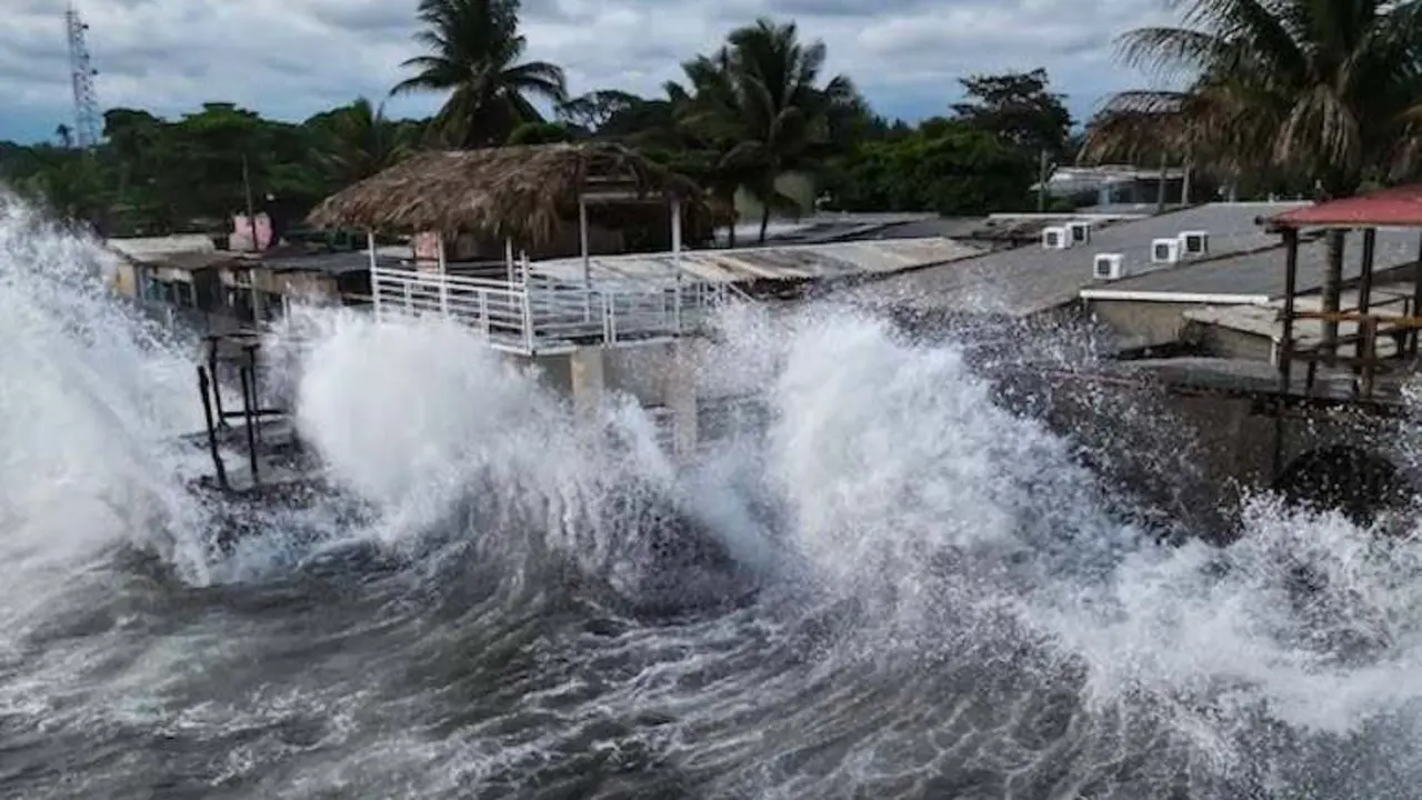Costas de Sonsonate lluvias Tormenta Tropical Cristina