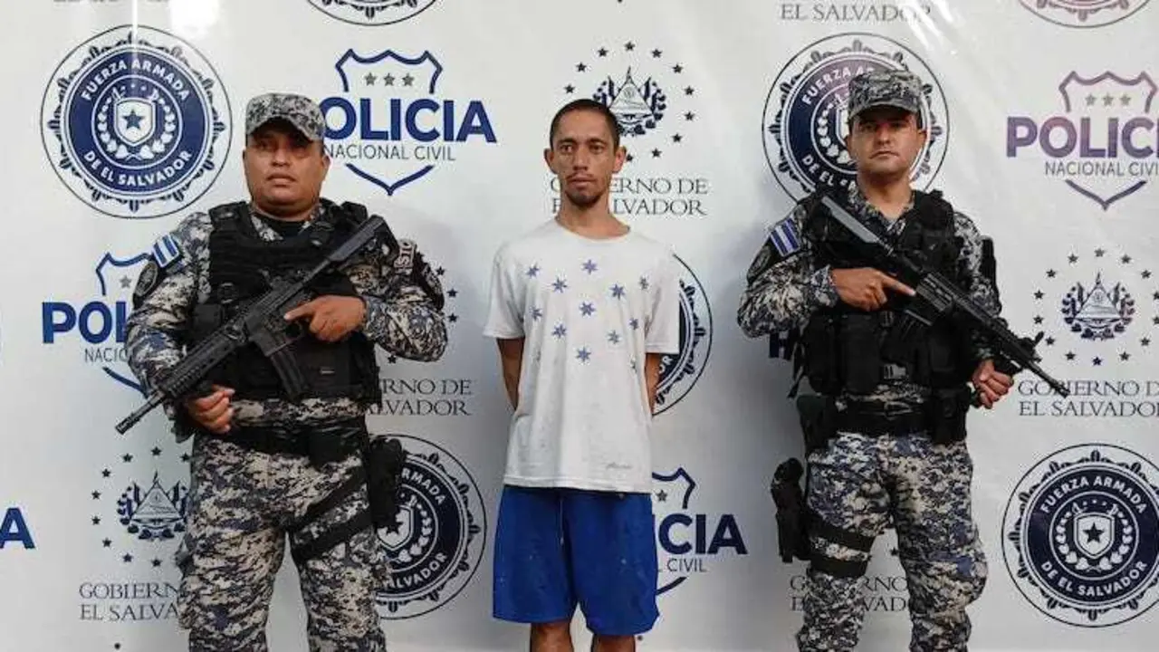 José Roberto Álvaro Mojica, 28 años de edad, homicidio