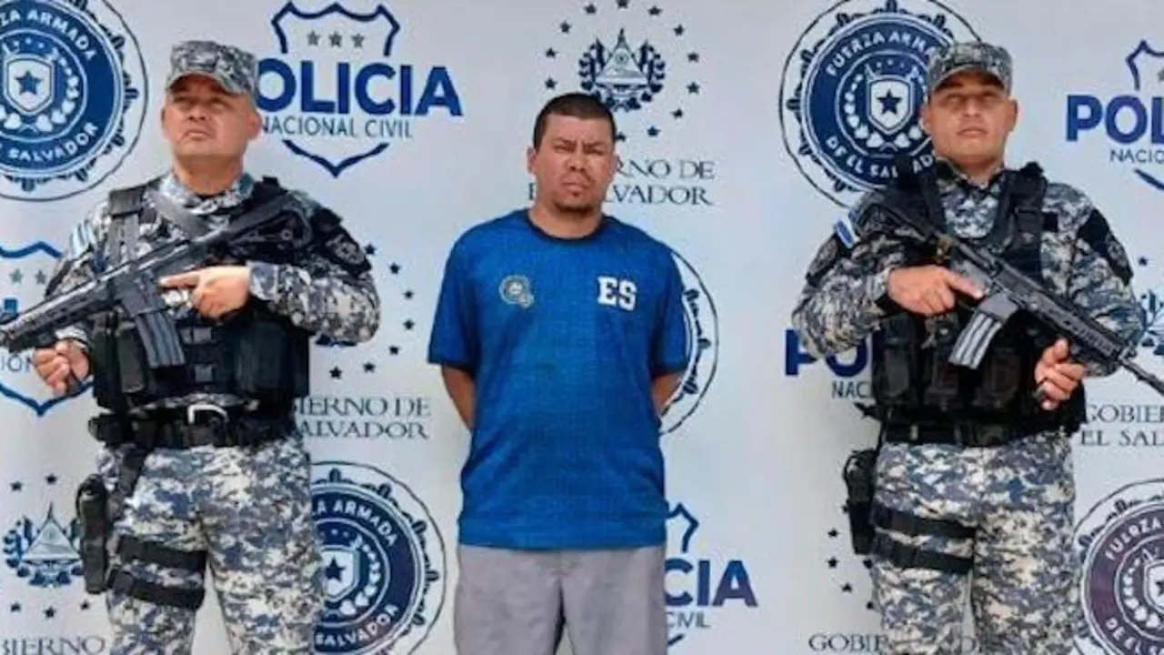Carlos Javier Ventura Chávez, 34 años de edad, lesiones, amenazas, tenencia y portación de arma de fuego