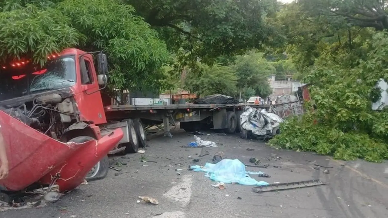 Mujer fallecida conductora en accidente en carretera del Litoral Tamanique 20-07-2026