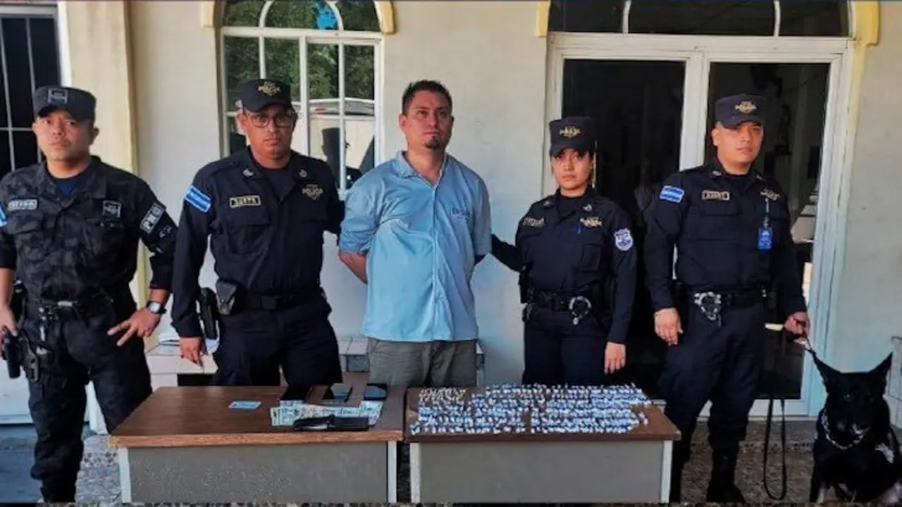 José Rodolfo Quintanilla Hernández, 41 años de edad, tráfico ilícito de drogas 1