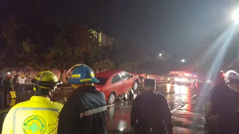 Cuatro personas resultaron lesionadas. Imagen de @RepublicaSV33