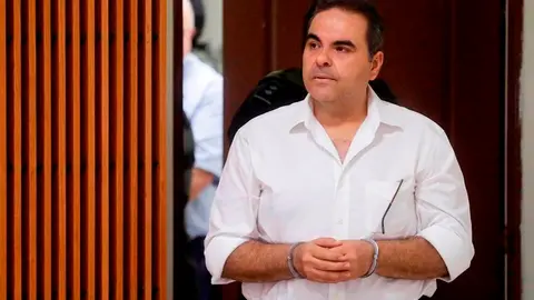 El 5 de noviembre de 2016 Tony Saca se presentó al juzgado a cargo de su proceso para escuchar la resolución, la cual fue en su contra.