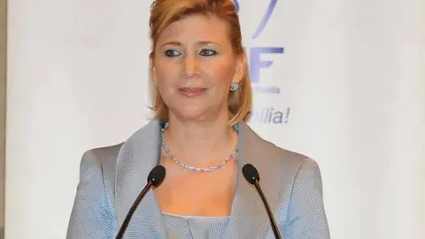 Ana Ligia como primera dama también trabajó en la Secretaria Nacional de la Familia con programas enfocados a lo social.