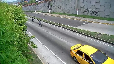 El taxi se aproxima a la zona de ITCA, una de las principales entradas a la ciudad de Santa Tecla. Desde ese lugar, a la escena del asesinato, faltarían unos cinco minutos.