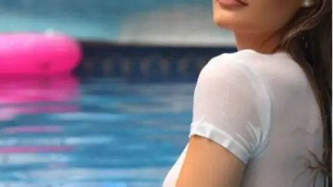 El dueño del equipo tomó la decisión de cesar a la animadora "porque los jugadores se están desenfocando".