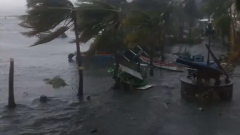 Imagen captada tras el paso de Irma en la isla San Martín, en el Caribe.