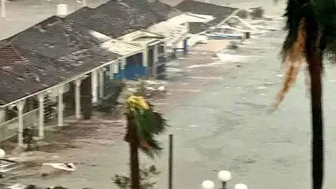 Imágenes captadas por Laurent Petit en el litoral de San Martín