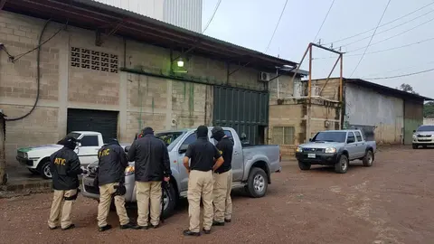 Algunos negocios propiedad de los criminales pandilleros están entre los bienes incautados.