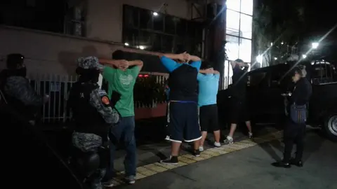 Las autoridades anunciaron que en los próximos días se estarán verificando otros centros de tolerancia ubicados en otros puntos de la capital.