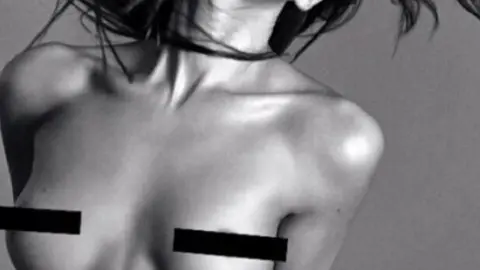 Rau ya había posado para la publicación en el especial "Playboy A-Z" en mayo de 2014.