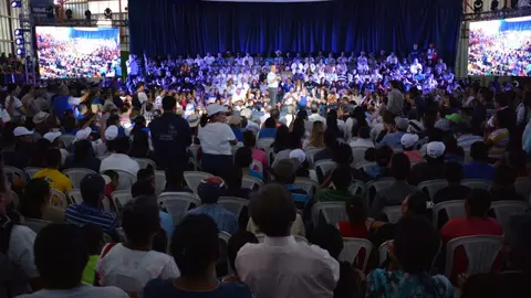 El respaldo de sus seguidores no faltó en ningún momento.