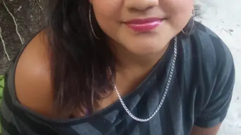 La joven procreó a seis hijos, de los cuales uno murió tras ser arrastrado por una correntada.