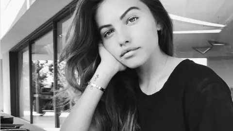 Con sólo diez años de edad fue portada en una de las revistas de moda más reconocidas a nivel mundial, sin embargo las polémicas fotos causaron opiniones encontradas en su momento por la vestimenta y poses utilizadas.