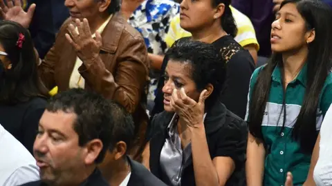 Muchos de los asistentes rompieron en llanto. Foto: Warner Velázquez