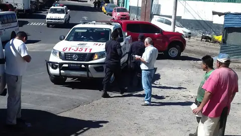 Equipos especializados acudieron a la zona para eliminar la amenaza.