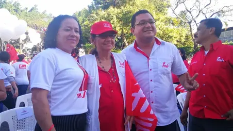 La secretaria adjunta de FMLN, Norma Guevara, apoyó a los candidatos de Santa Ana.