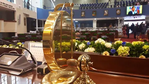 El salón azul se puso de gala para el desfile del informe de Sánchez Cerén / Foto: Asamblea.