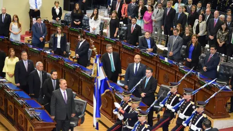 A diferencia de otros informes, ARENA recibió sin carteles al mandatario.