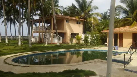 Propiedad de Saca en la playa Metalío,en Sonsonate.