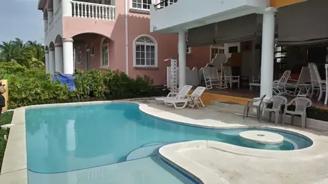 Rancho en playa San Blas, La Libertad.