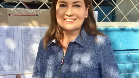 Lucia Ayala de León, diputada de ARENA, votó en San Miguel.