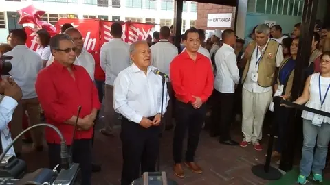 El presidente de la República, Salvador Sánchez Cerén, brindó una conferencia de prensa luego a votar.