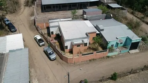 Entre los afectados por la incautación de los inmuebles están Jaime Adalberto Flores Batres y otros cinco miembros de su familia; además de Sonia Marisel Amaya Marquez y dos parientes más.