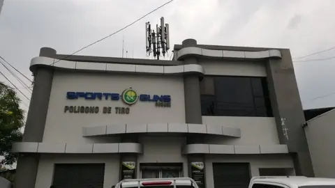 Entre las propiedades está incluido un polígono de tiro.