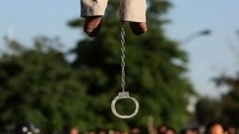 Ahorcdo por violador