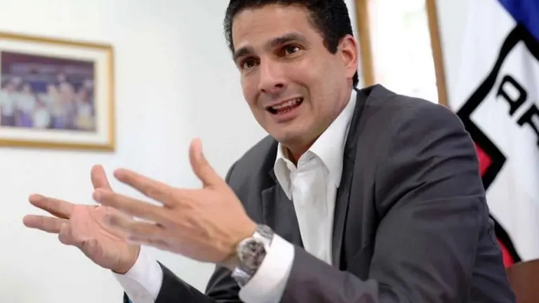 Alcalde Roberto d'Aubuisson