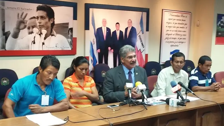 Norman Quijano en conferencia. Foto: Teresa Andrade