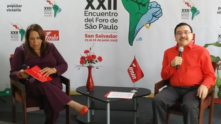 Nidia Díaz y Medardo González en Foro Sao Paulo