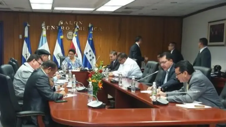 subcomisión
