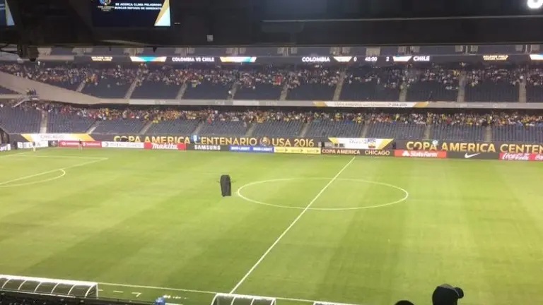 Lluvia partido Chile-Colombia