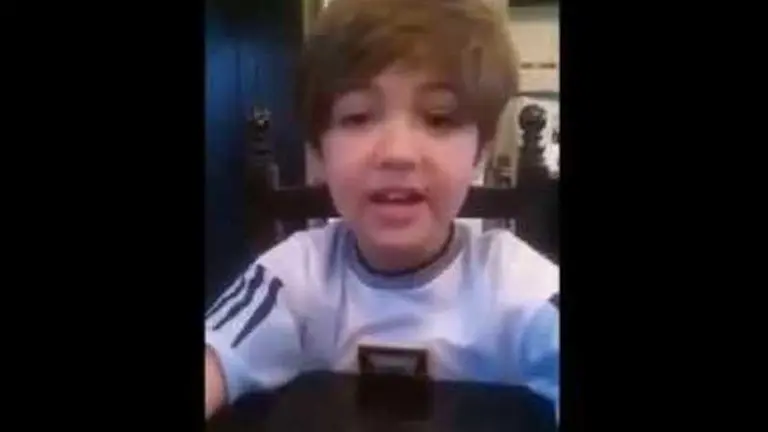 Niño ruega a Messi que no se vaya