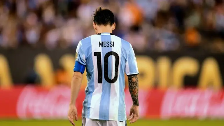 <p>El jugador de la selección argentina Lionel Messi durante la final de la Copa América Centenario disputada en East Rutherford, Nueva Jersey, Estados Unidos, el 26 de junio de 2016</p>