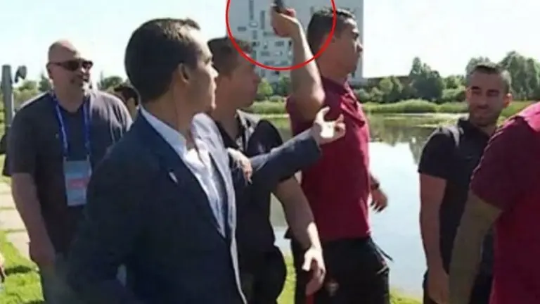 Cristiano tira micrófono