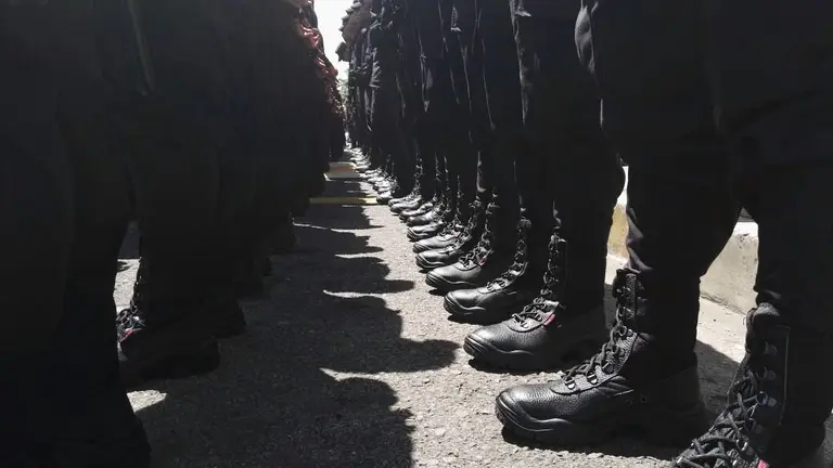 Policías botas