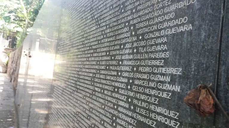 Víctimas y desaparecidos del conflicto armado