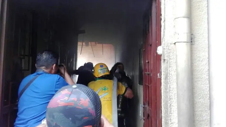 Incendio en coheteria